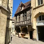 Le Relais Des Ducs : Centre Historique Διαμέρισμα *