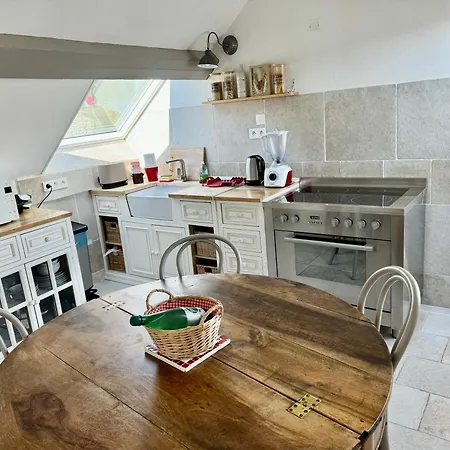 Le Relais Des Ducs : Centre Historique Apartamento *