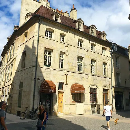 Apartamento Le Relais Des Ducs : Centre Historique *