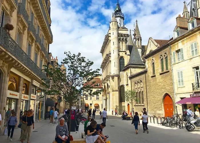 Le Relais Des Ducs : Centre Historique *
